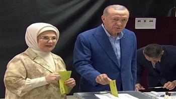   "أردوغان" يدعو أنصاره لحماية صناديق الاقتراع