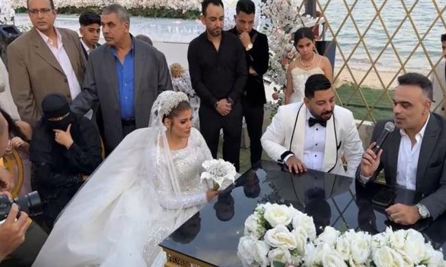 نجوم الأغنية الشعبية يشعلون حفل زفاف شقيقة عمر كمال