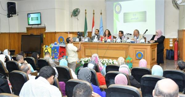 ندوة بجامعة القاهرة للتعريف بالمبادرة الوطنية للمشروعات الخضراء الذكية