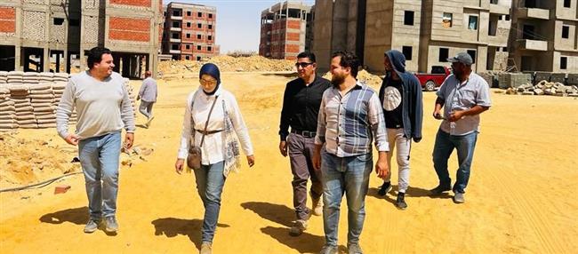 بالصور.. المهندسة اسماء مخلوف تتفقد اعمال المرافق  بالسويس الجديدة " 