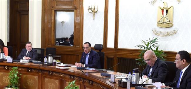رئيس الوزراء يناقش عددا من المقترحات الخاصة بدعم نشاط تصدير العقار