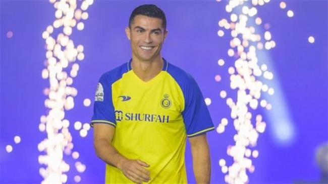 بعد الانتقال للسعودية.. رونالدو يتصدر قائمة فوربس للأعلى أجرا في 2023 