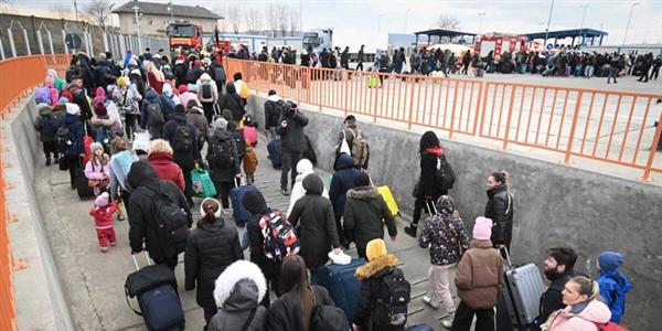 بولندا: وصول 22 ألفا و800 لاجئ من أوكرانيا خلال 24 ساعة