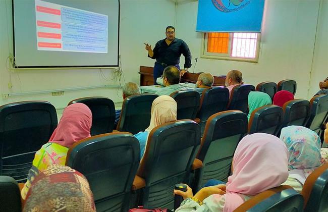 طب سوهاج تنظم دورة تدريبية عن الوصف الآمن للمضادات الحيوية