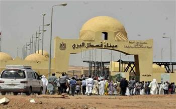   مراسل القاهرة الإخبارية: 1500 نيجيري ينتظرون دخول مصر من معبر قسطل