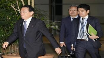 بسبب صورة غير لائقة .. رئيس الوزراء الياباني يطرد نجله من منصب السكرتير التنفيذي