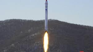   سقوط القمر الصناعي الذي أطلقته كوريا الشمالية في البحر بعد تعطل الصاروخ