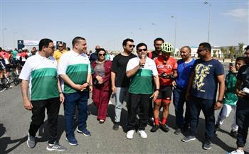 وزير الرياضة ومحافظ القاهرة يطلقان أكبر ماراثون للدراجات الهوائية بالعاصمة الإدارية