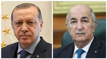 تبون يجري اتصالاً هاتفيًا بأردوغان ويتلقى دعوة لزيارة تركيا