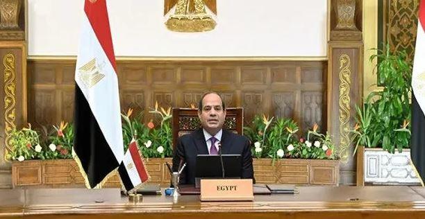 الرئيس السيسى يجتمع مع كبار قادة القوات المسلحة بمقر القيادة الاستراتيجية