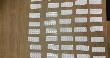 جمارك مطار القاهرة تضبط راكبا بحوزته 600 قرص ترامادول 