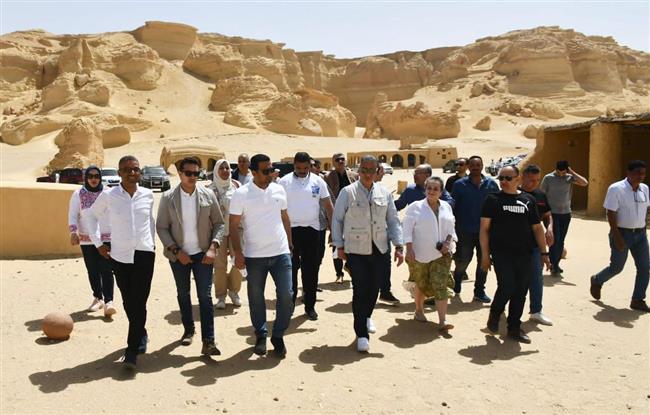 رئيس جهاز شئون البيئة يرافق الأميرة عالية بنت الحسين ومحافظ الفيوم فى زيارة لمحمية 