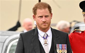 الجارديان: الأمير هاري يحضر حفل تتويج الملك تشارلز دون زوجته