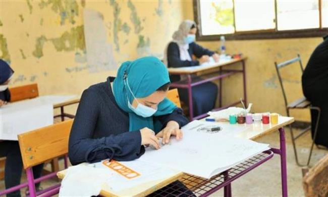 انطلاق امتحانات نهاية العام الدراسى لصفوف النقل والشهادة الإعدادية