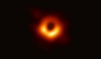   ما هو حجم الثقوب السوداء الهائلة؟ وكالة ناسا تجيب
