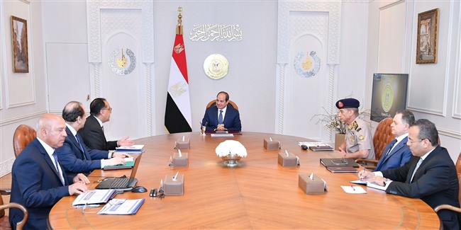  الرئيس السيسي يتابع مستجدات عملية إجلاء المواطنين المصريين من السودان