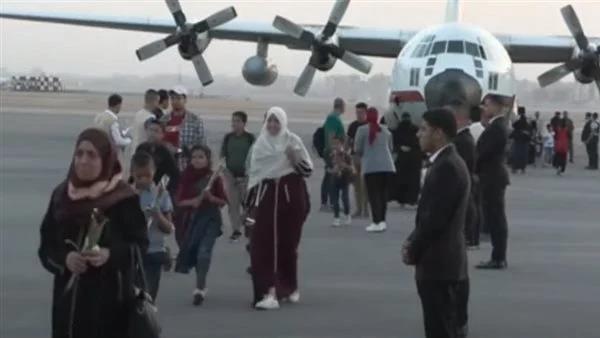 عودة 500 أسرة مصرية بحرًا من السودان الثلاثاء
