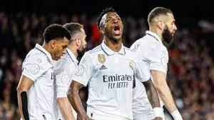 ريال مدريد يتوج بلقب كأس إسبانيا للمرة الــ 20 في تاريخه بفوزه على أوساسونا 2-1