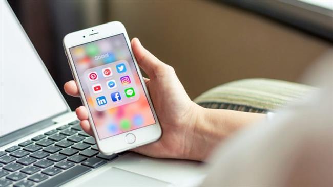 لهذا السبب.. أمريكا تبحث حظر استخدام الأطفال لوسائل التواصل