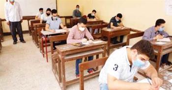 بدء امتحانات الصفين الأول والثانى الثانوى فى سوهاج اليوم