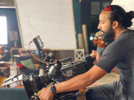 المخرج أحمد عبدالوهاب يودع غرفة مونتاج فيلم «مستر إكس»
