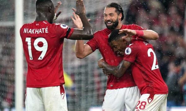  ساوثامبتون يقترب من مغادرة الدورى الانجليزي بعد الهزيمة 4 -3 من نوتنجهام فورست