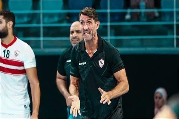 بعد خسارة السوبر .. الزمالك يعلن رحيل المدير الفني لفريق اليد