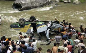   الهند: مصرع وإصابة 35 شخصاً إثر سقوط حافلة من أعلى جسر