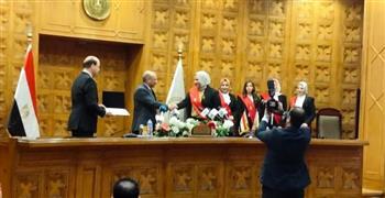 وزير العدل يكرم القاضيات في دورة التكوين الأساسي الأولي