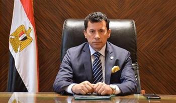 وزير الرياضة يهنئ اتحاد السباحة ببرونزية كأس العالم بسوما باي