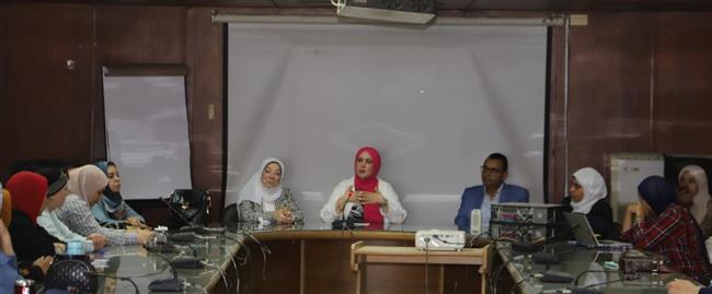 "وزارة العمل": ندوة  تثقيفية عن "العنف ضد المرأة .. والمساواة بين الجنسين " 