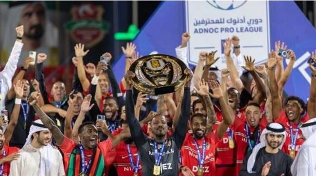 إنفانتينو يهنئ شباب الأهلي بلقب الدوري الإماراتي