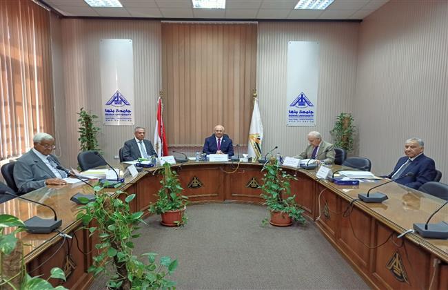 رئيس جامعة بنها يترأس لجنة اختيار عميد كلية الهندسة