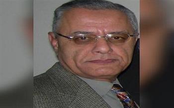 رئيس جامعة الزقازيق يهنئ دكتور أحمد يوسف لفوزه بجائزة الدولة التقديرية