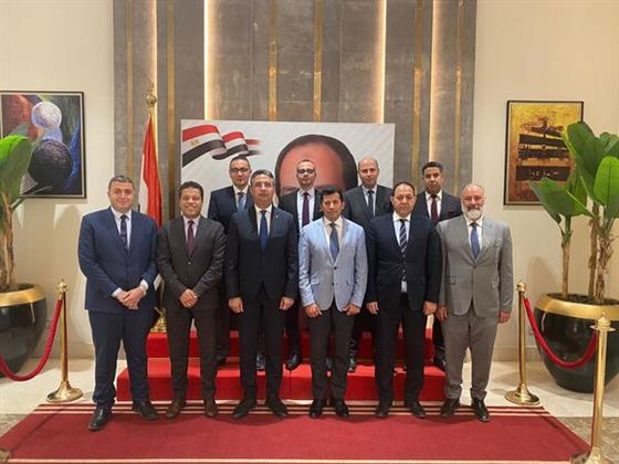 وزير الرياضة يبحث مع رئيس البريد إنشاء مكاتب للبريد داخل مراكز الشباب