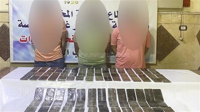 حبس 17 متهما 4 أيام بتهمة حيازة وإحراز كميات من المواد المخدرة في المحافظات 