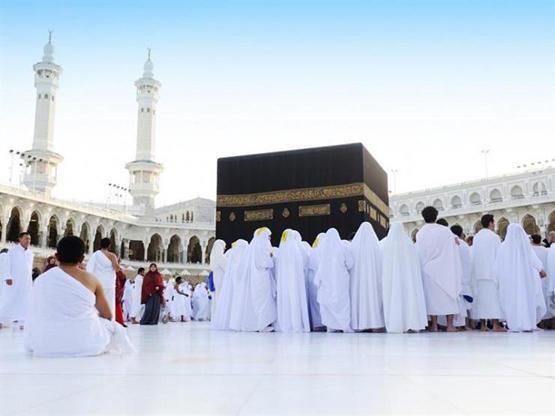 الاعتمار والحج بمال حرام.. حكمه وهل يسقط الفريضة أم تجب مرة أخرى؟