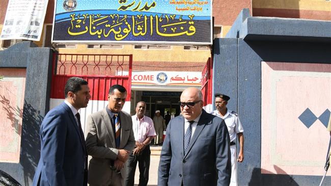 " الداودي "يتفقد لجان امتحانات الثانوية العامة بقنا