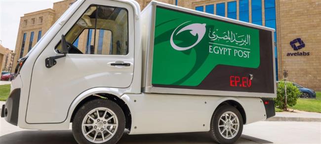 البريد المصري يطلق مشروع تحويل سيارات البريد القديمة إلى سيارات كهربائية