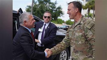   العاهل الأردني وقائد القيادة المركزية الأمريكية يبحثان التعاون في المجالات الدفاعية