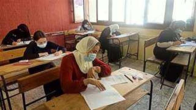 التربية والتعليم: رصد 3 حالات غش إلكترونى واستبعاد ملاحظين بامتحانات الثانوية العامة