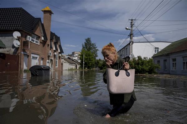 أوكرانيا تؤكد ارتفاع عدد قتلى الفيضانات في خيرسون إلى 10 أشخاص