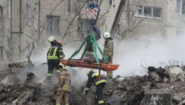أوكرانيا: مقتل وإصابة 28 شخصا في الهجوم الصاروخي الروسي على "كريفي ريه"