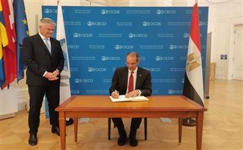 «التكنولوجيات البازغة» محور مناقشات وزير الاتصالات و OECD في فرنسا 