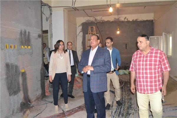وزير التنمية المحلية و نائب محافظ البحيرة يتفقدا المركز التكنولوجي والشبكة الوطنية للطوارئ والسلامة