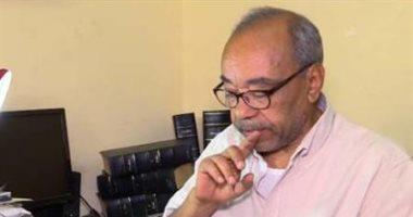 وفاة الكاتب الصحفى الكبير عاصم حنفى 