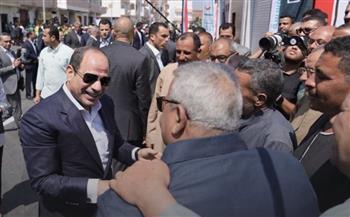 الرئيس السيسي يتفقد مجمع الخدمات الزراعية بقرية الأبعادية بالبحيرة