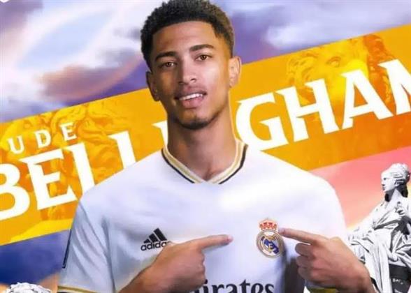 بيلينجهام يرتدي قميص أسطورة ريال مدريد