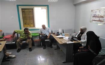 الكشف على 905 مواطنين فى قافلة طبية مجانية بقرية كلاحين أبنود بقنا 