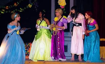   عرض مسرحي بعنوان «أميرات ديزني» على خشبة مسرح الهوسابير